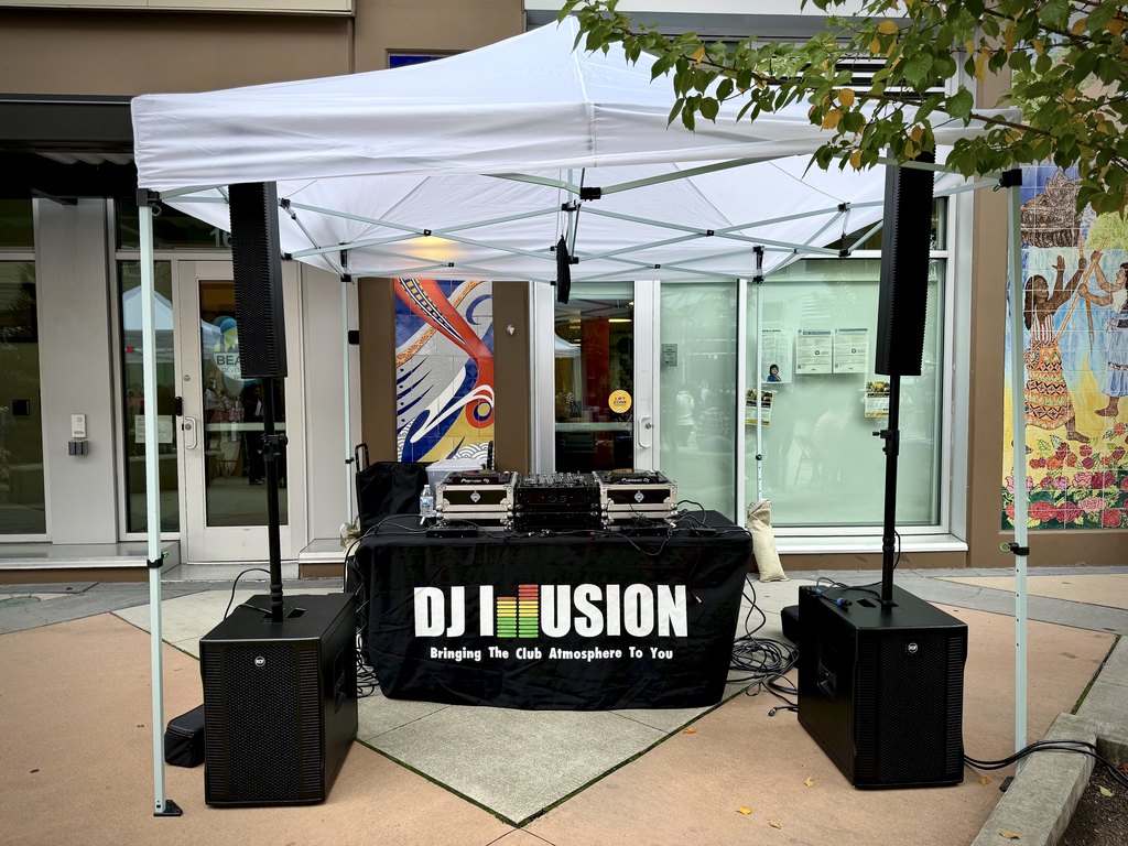 DJ Illusion Sound Only graduation package with the RCF EVOX 12 system at a Seattle party